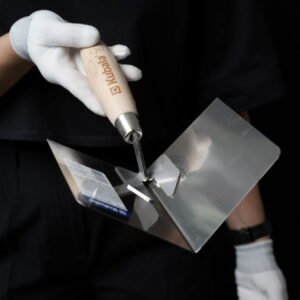 Kielnia kąt wewnętrzny uchwyt bukowy 0924